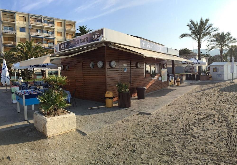 Hotel Internazionale Finale Ligure Exterior foto